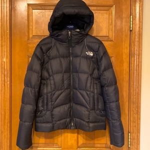Gently Used Women’s Small / Petite, Black, North Face Puffer Jacket, Down 600.